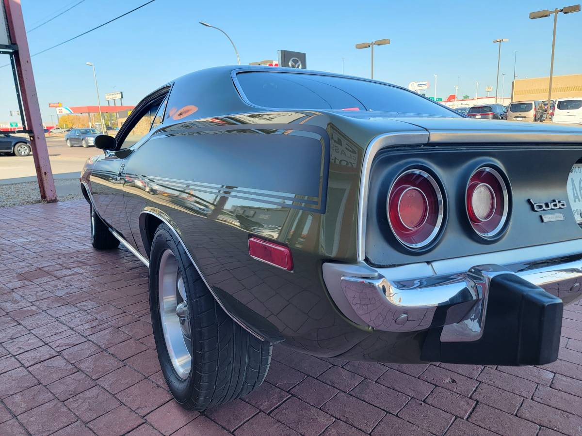 Plymouth-Cuda-1974-9