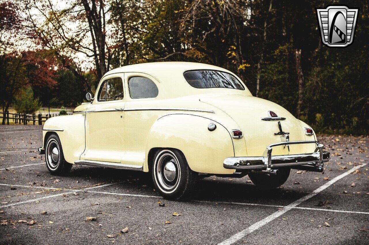 Plymouth-Deluxe-1948-4