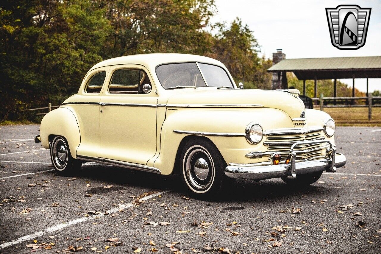 Plymouth-Deluxe-1948-8