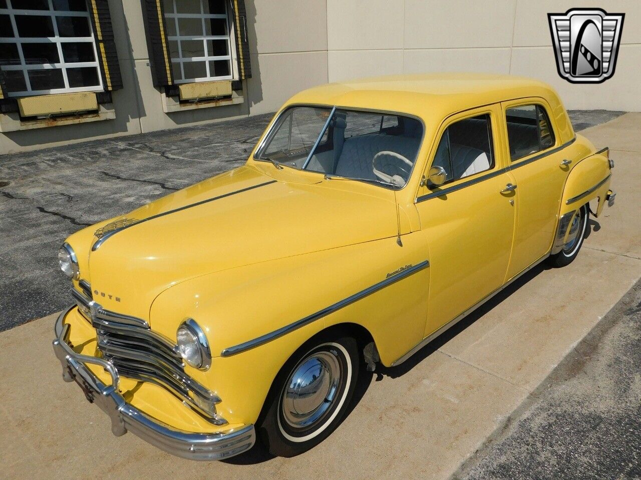 Plymouth-Deluxe-Berline-1949-2