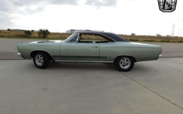 Plymouth-GTX-1968-5