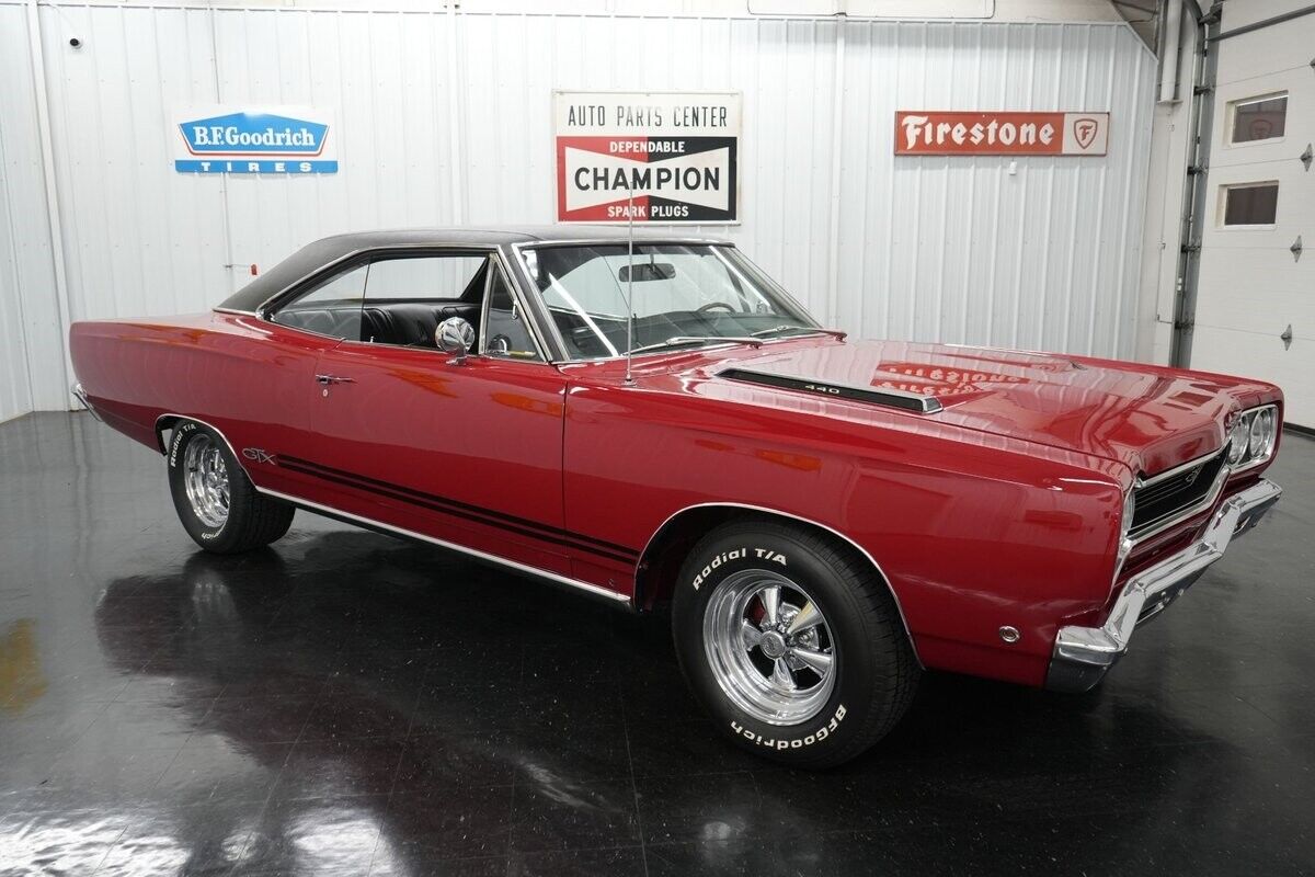 Plymouth-GTX-1968-7