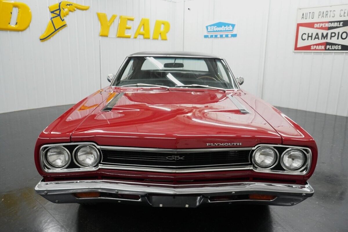 Plymouth-GTX-1968-9