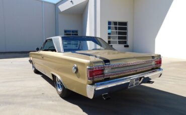 Plymouth-GTX-Coupe-1967-8