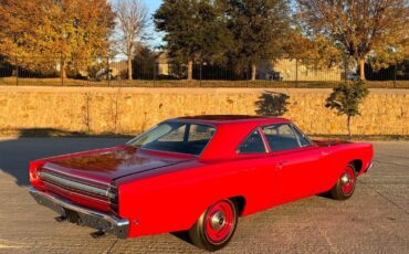 Plymouth-Road-Runner-1968-2