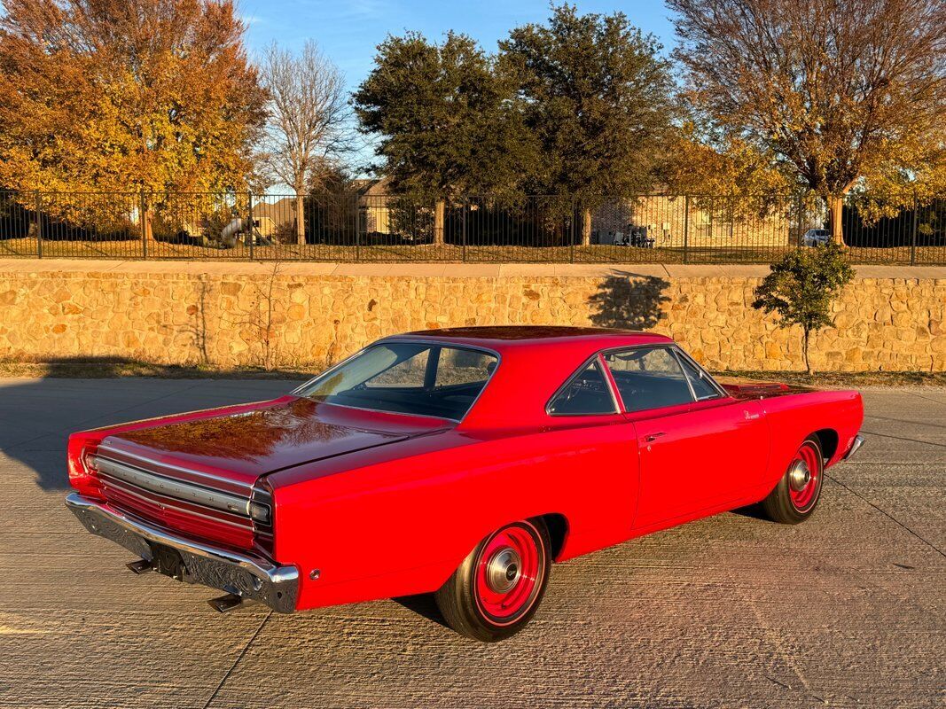 Plymouth-Road-Runner-1968-2