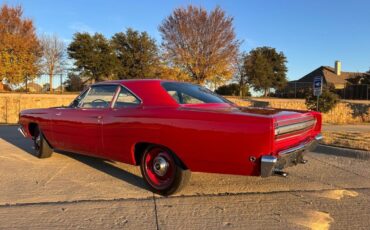 Plymouth-Road-Runner-1968-3