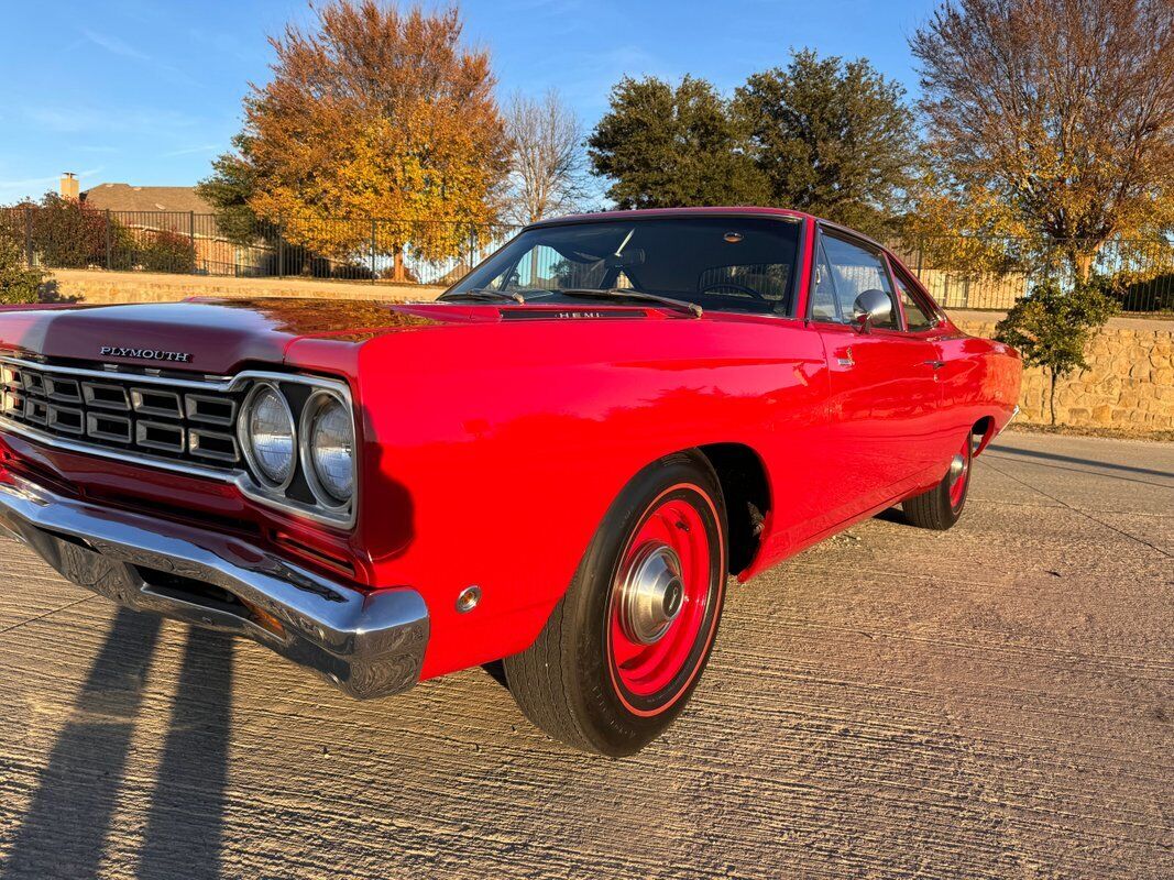 Plymouth-Road-Runner-1968-37