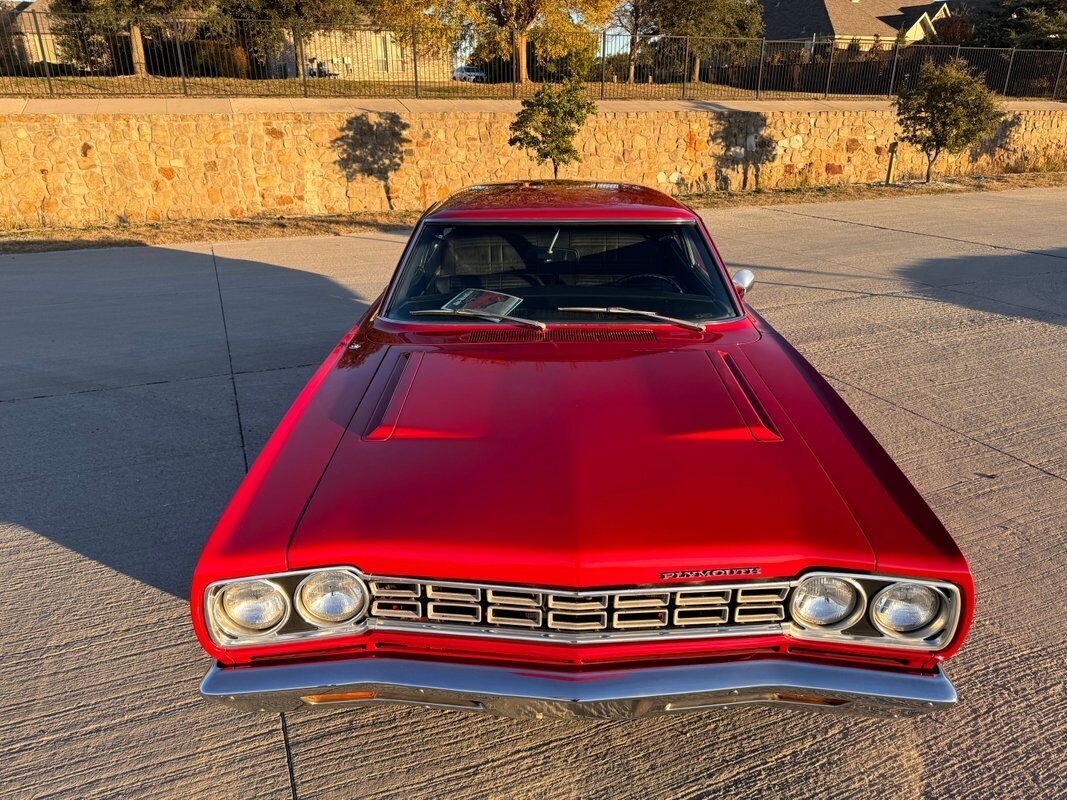 Plymouth-Road-Runner-1968-5