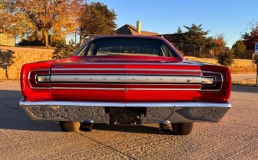 Plymouth-Road-Runner-1968-6