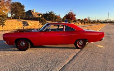 Plymouth-Road-Runner-1968-8