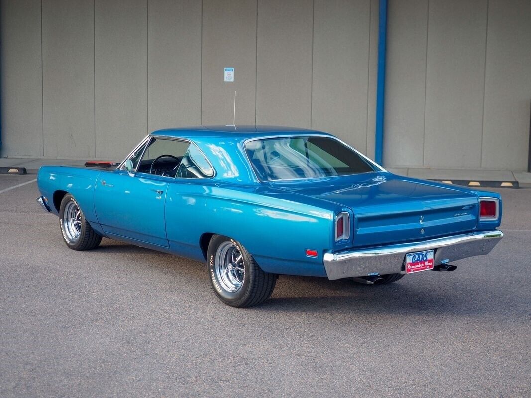 Plymouth-Road-Runner-1969-1