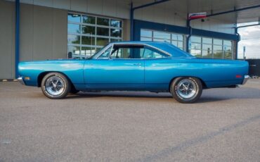 Plymouth-Road-Runner-1969-10