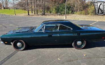 Plymouth-Road-Runner-1969-3