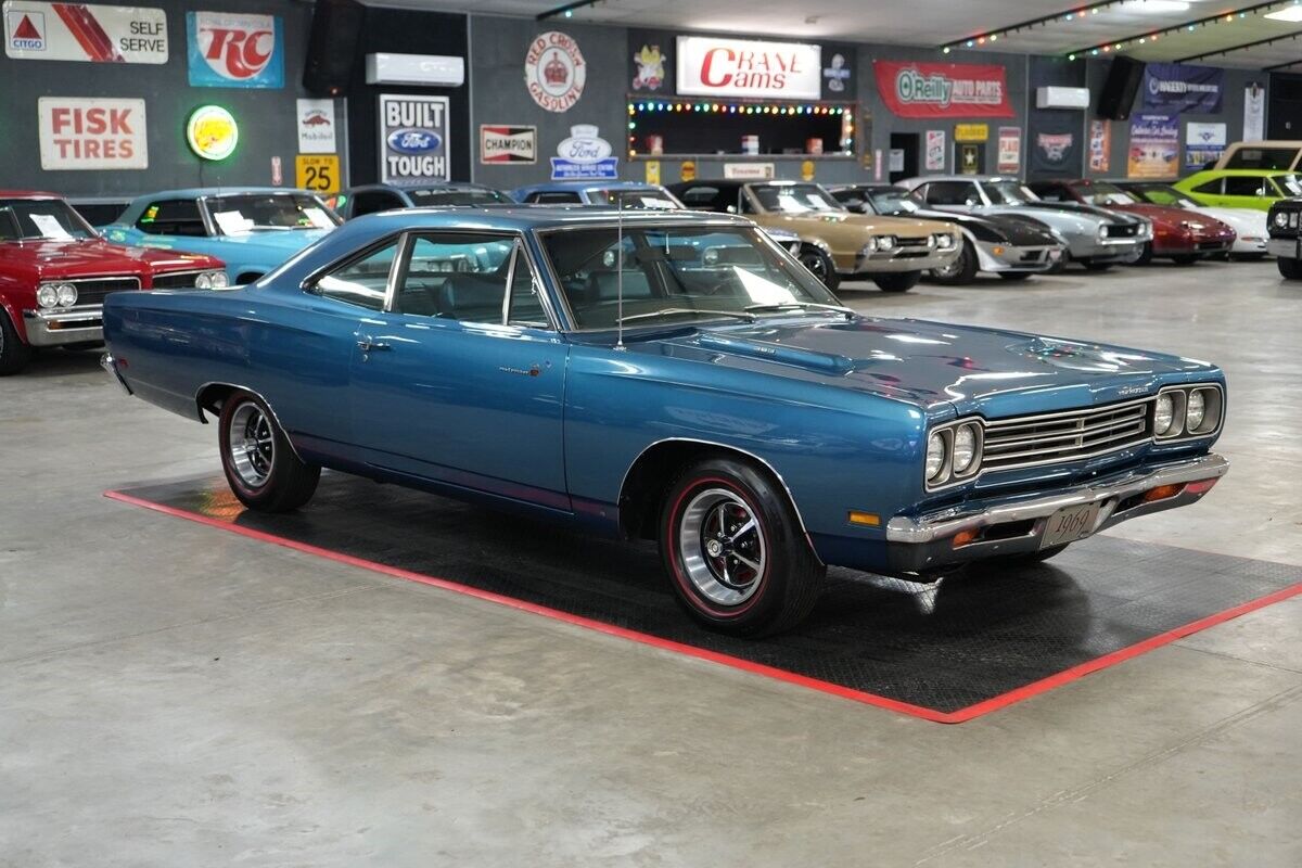 Plymouth-Road-Runner-1969-7