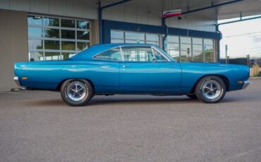 Plymouth-Road-Runner-1969-9