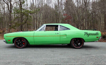 Plymouth-Road-Runner-1970-2