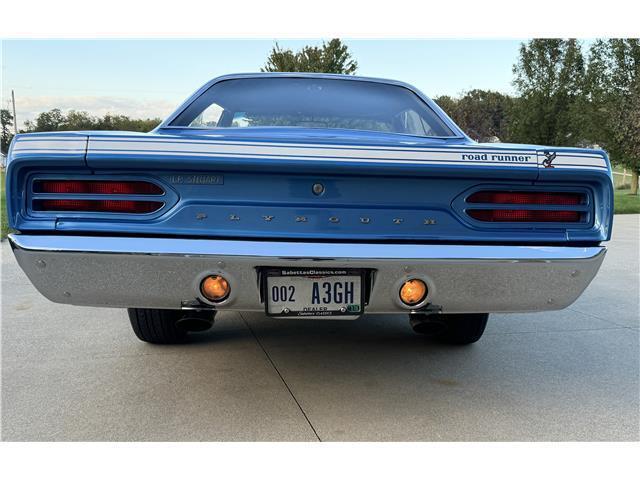 Plymouth-Road-Runner-1970-2