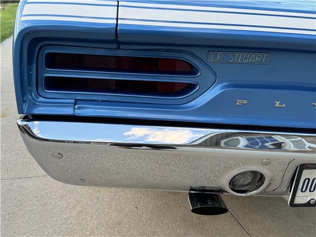 Plymouth-Road-Runner-1970-38