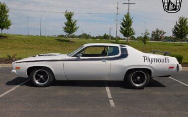 Plymouth-Road-Runner-1973-2