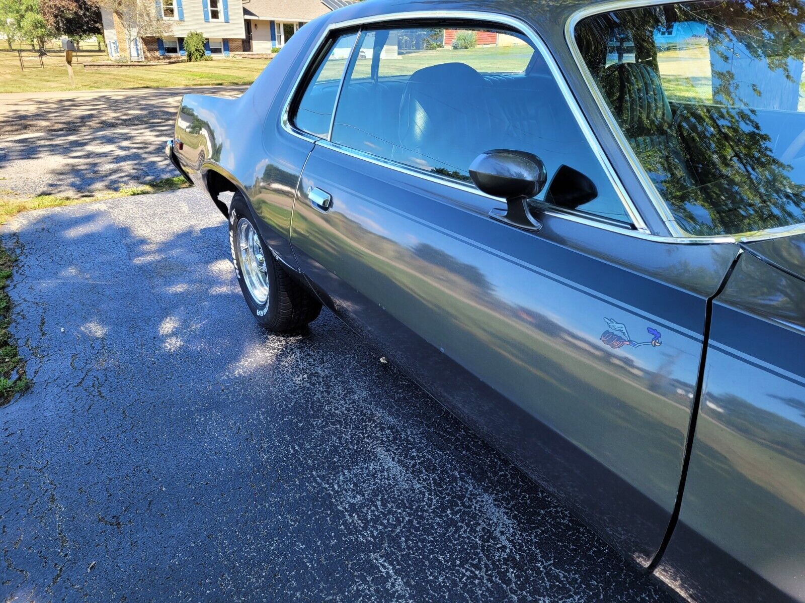 Plymouth-Road-Runner-1975-17