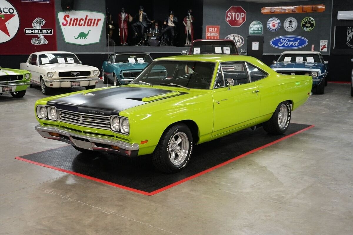 Plymouth-Road-Runner-Coupe-1969-1