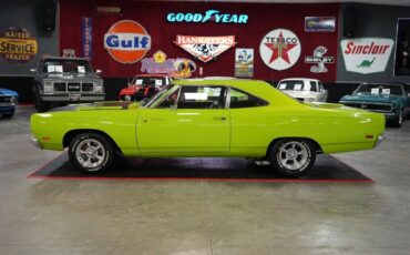 Plymouth-Road-Runner-Coupe-1969-2