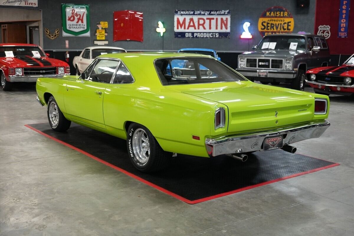 Plymouth-Road-Runner-Coupe-1969-3