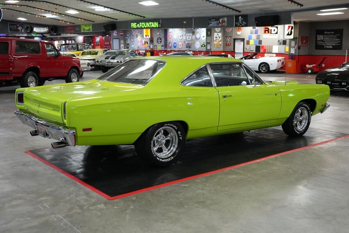 Plymouth-Road-Runner-Coupe-1969-5