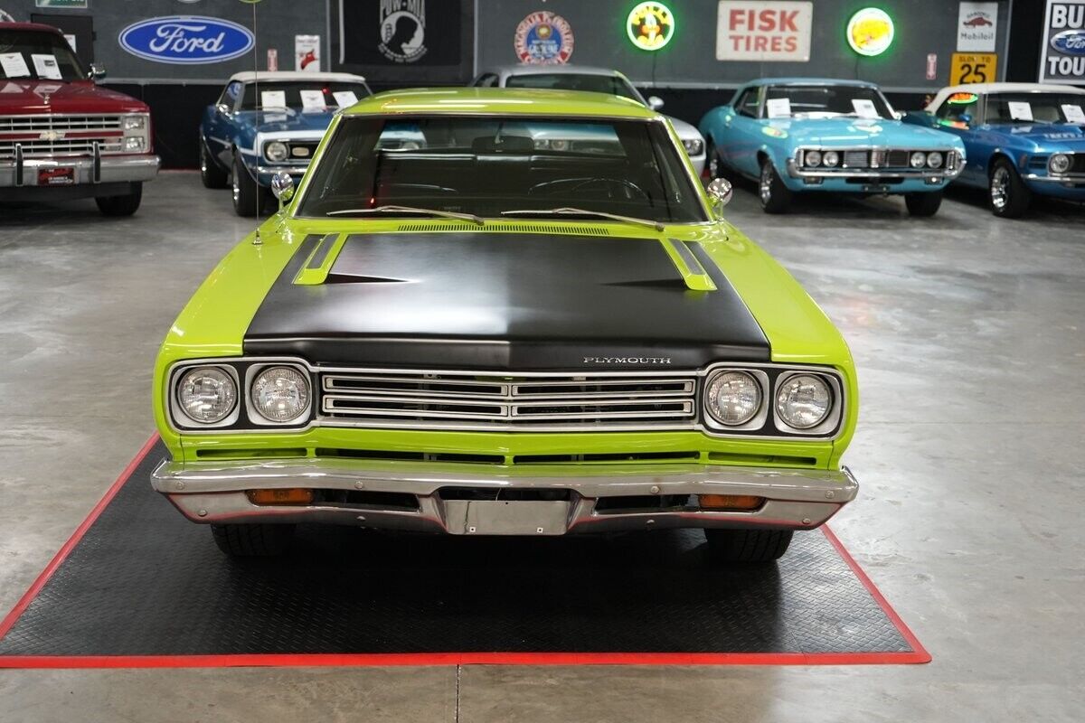 Plymouth-Road-Runner-Coupe-1969-8