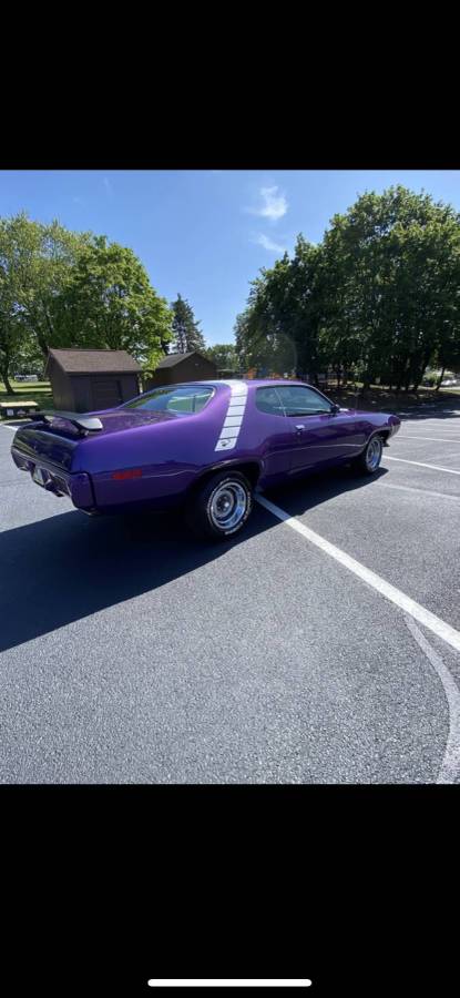 Plymouth-Roadrunner-1971-3