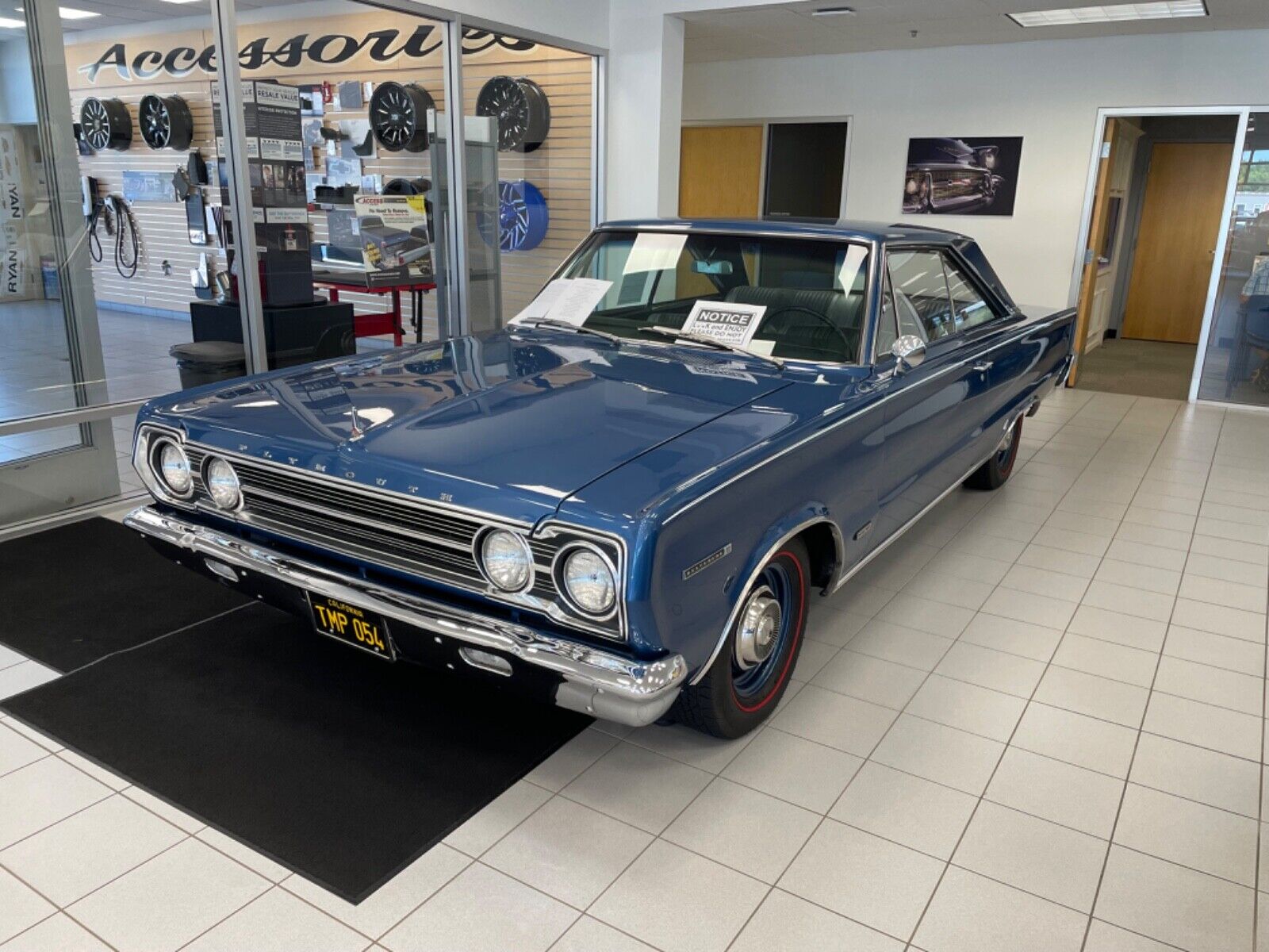 Plymouth-Satellite-Coupe-1967-3