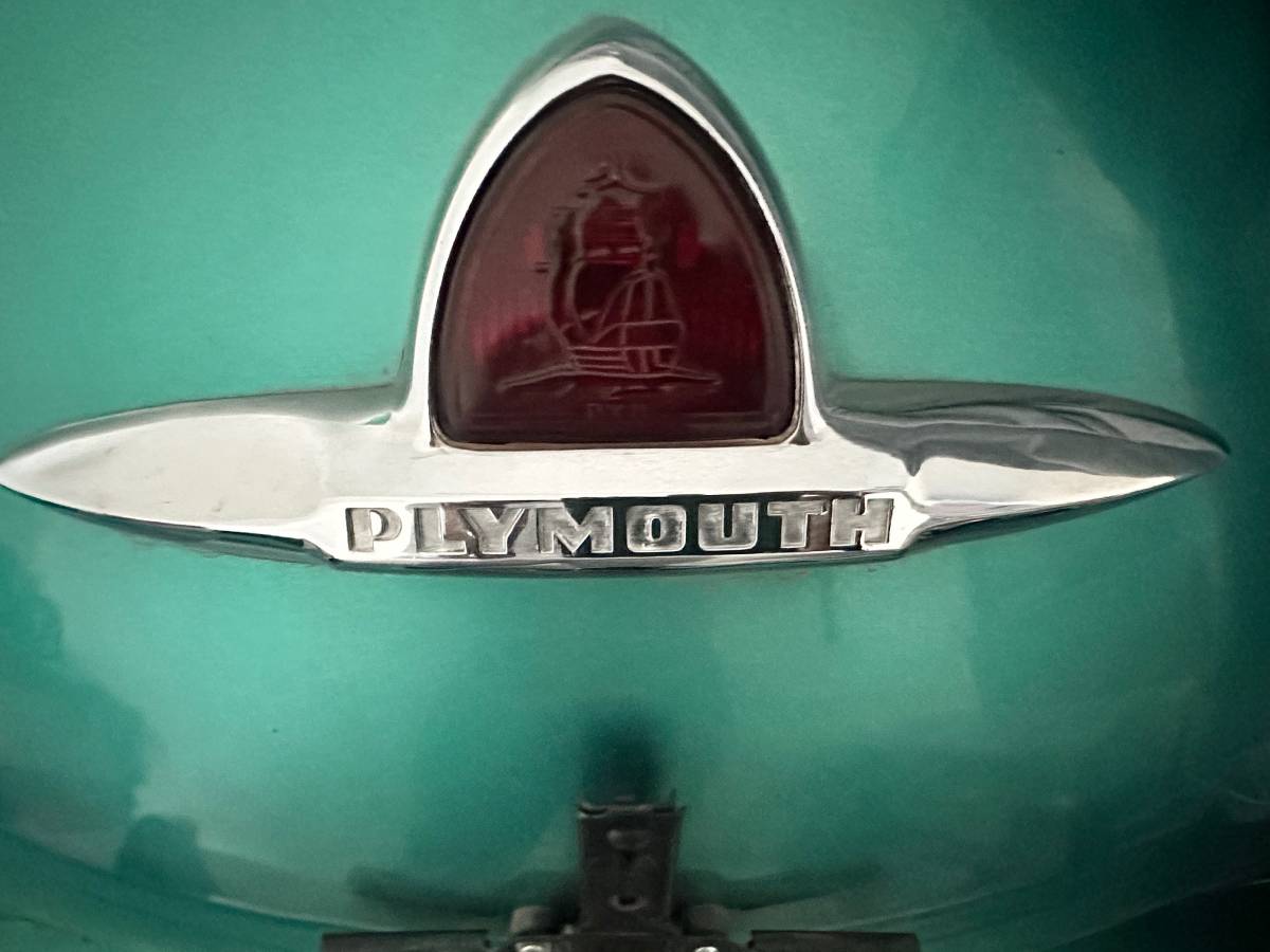 Plymouth-Special-deluxe-1948-19