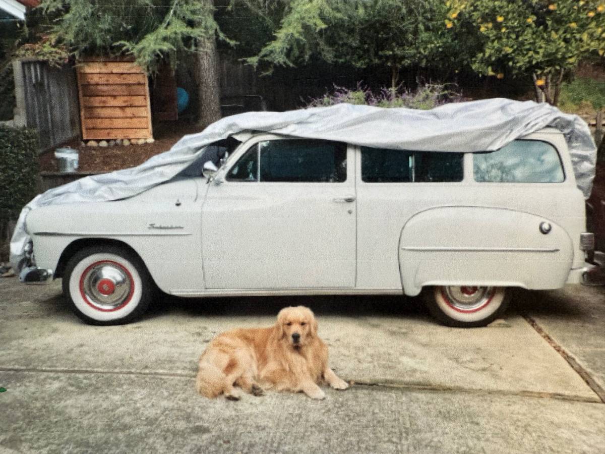 Plymouth-Suburban-1952-6