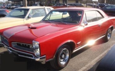 Pontiac 2 DR. Hard Top  1966 à vendre