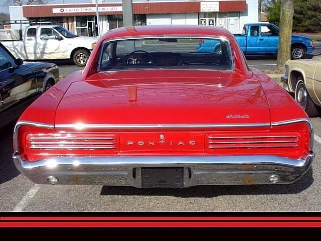 Pontiac-2-DR.-Hard-Top-1966-3