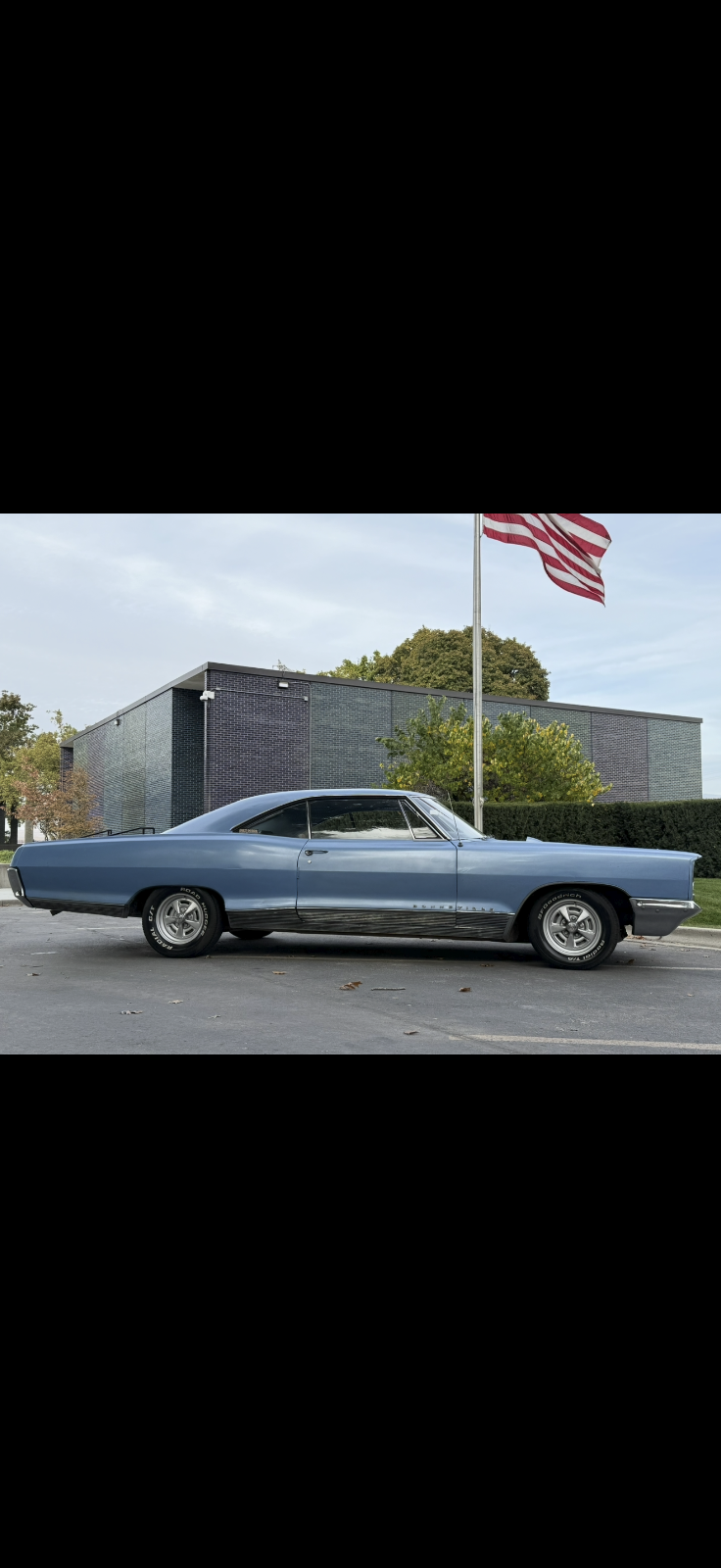 Pontiac-Bonneville-Coupe-1966-39