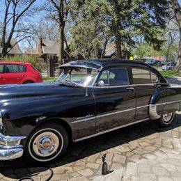 Pontiac-Chieftain-1950