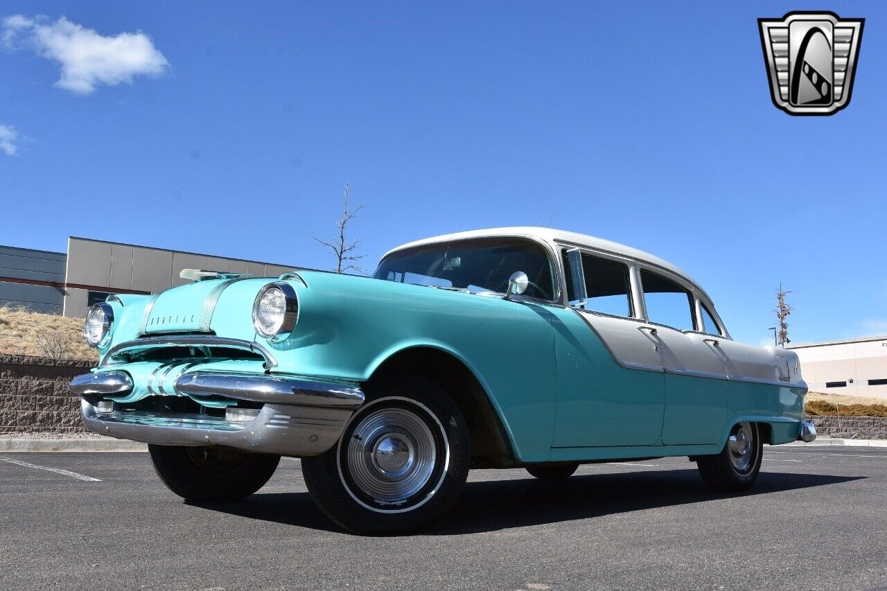 Pontiac-Chieftain-1955-2