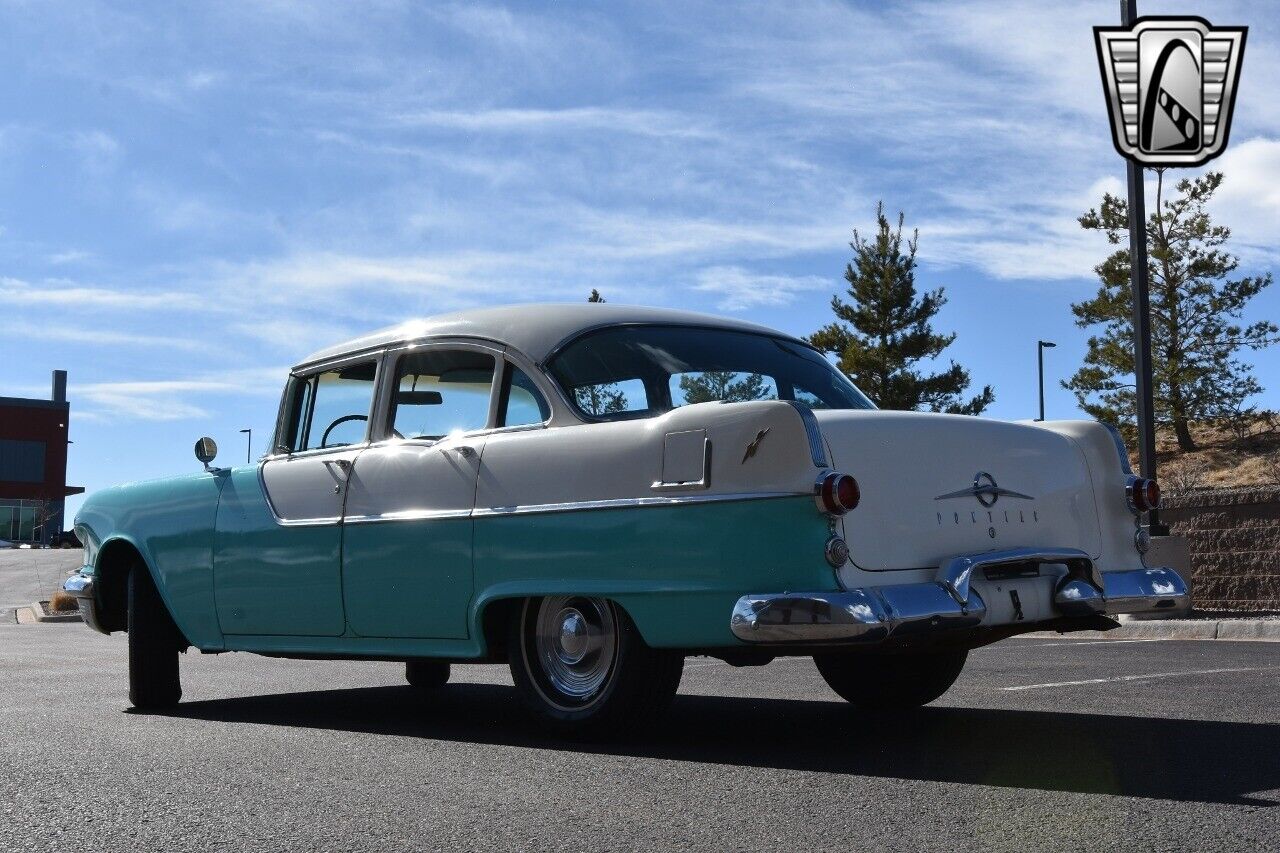 Pontiac-Chieftain-1955-4