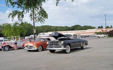 Pontiac-Chieftain-silver-streak-1949-11