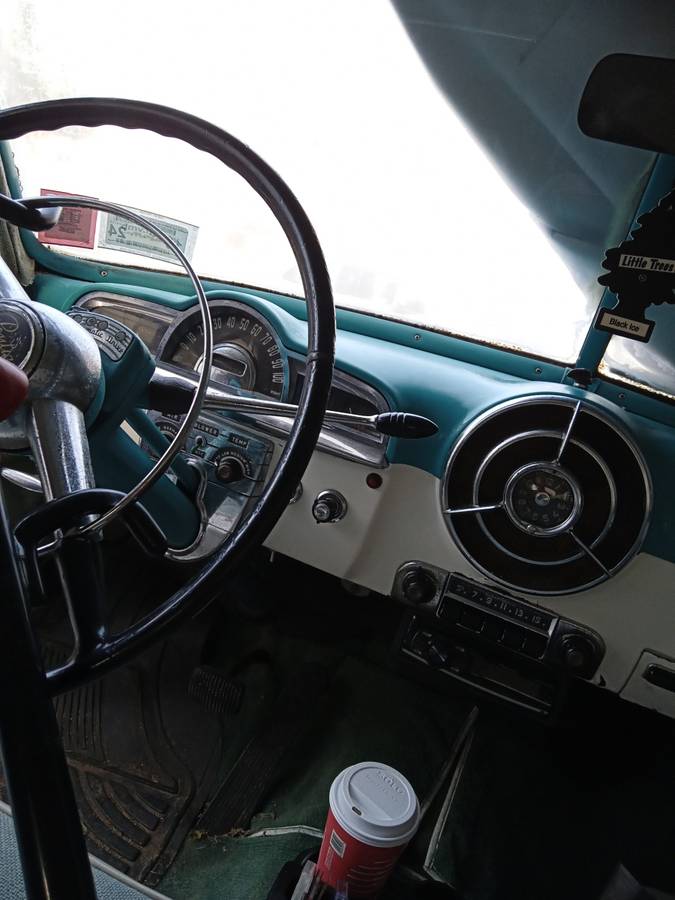 Pontiac-Chieftain-silver-streak-1949-8