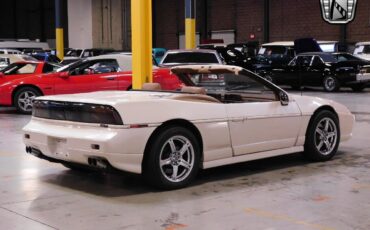 Pontiac-Fiero-1988-4