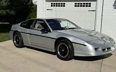 Pontiac Fiero 1988