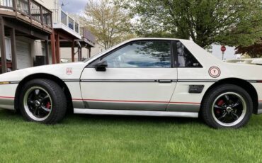 Pontiac-Fiero-gt-1985-2