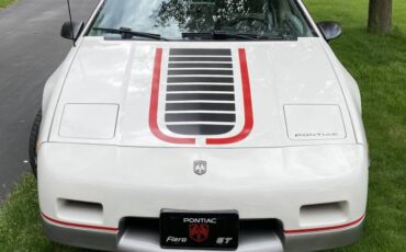 Pontiac-Fiero-gt-1985-3