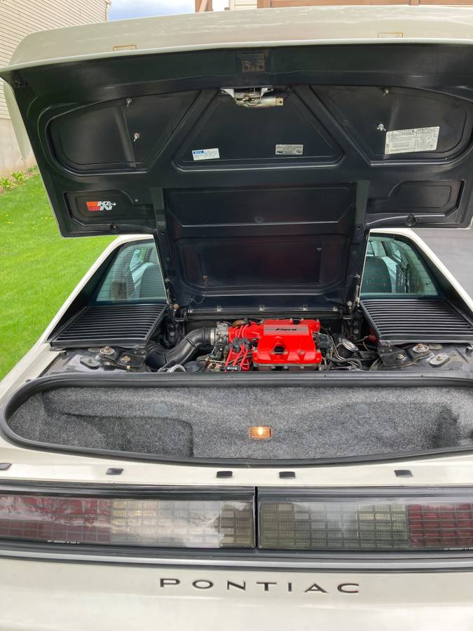 Pontiac-Fiero-gt-1985-8