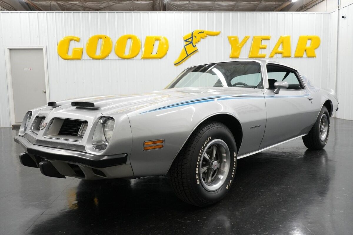 Pontiac-Firebird-1975-10