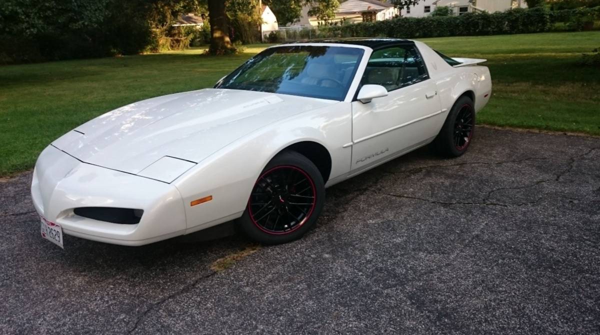 Pontiac-Firebird-1991-1