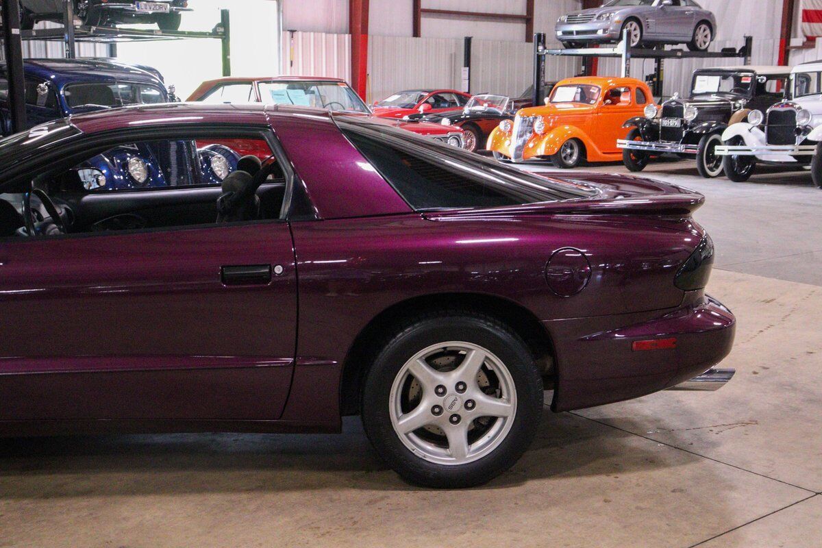 Pontiac-Firebird-Coupe-1995-4